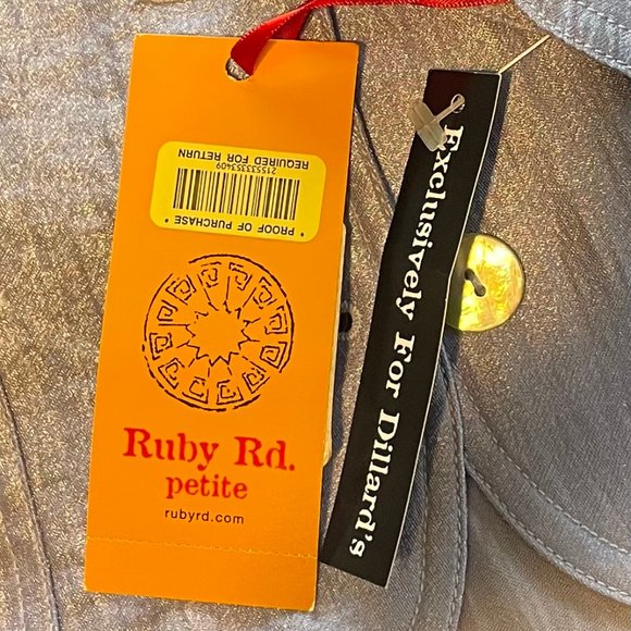 Shimmery Lilac Shell Button Top - never worn - 6P - Picture 7 of 7